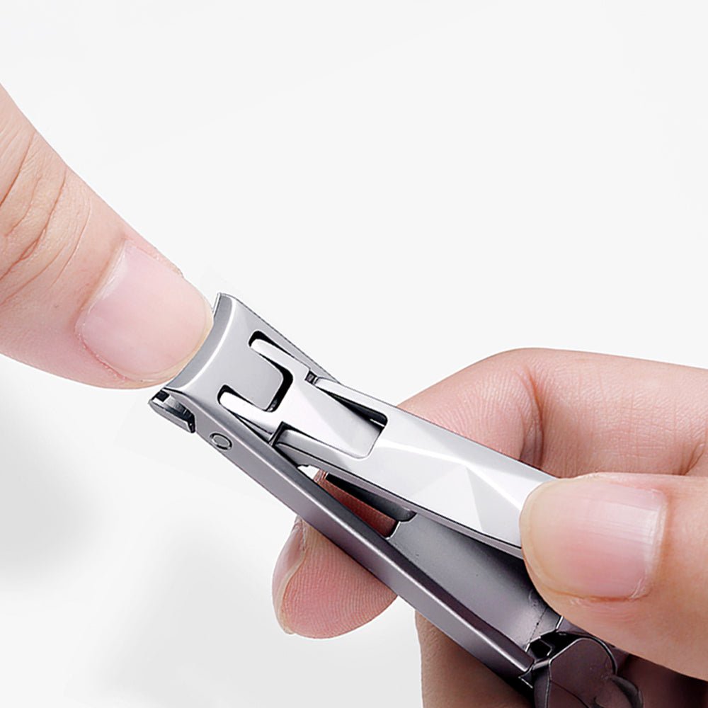 超薄不鏽鋼指甲剪|俐落剪裁不亂濺・隨身攜帶好安心