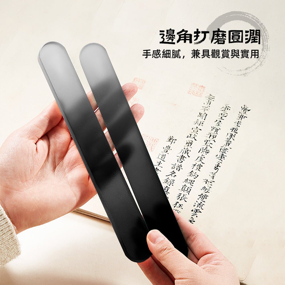 琉璃紙鎮｜霧隱墨色漸層・清透雅致・書桌上的靜謐之器