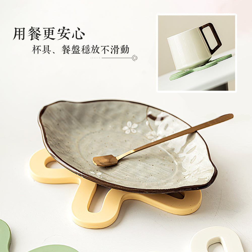 花朵矽膠隔熱墊｜耐高溫防滑・多色組合點亮餐桌