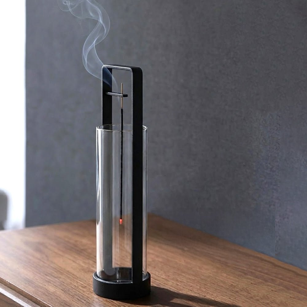 倒掛線香座｜極簡玻璃罩防飛灰的安靜香儀器