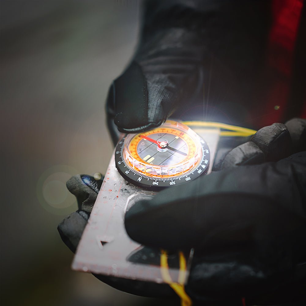 多功能帶尺指北針｜登山露營必備，安心探索方向